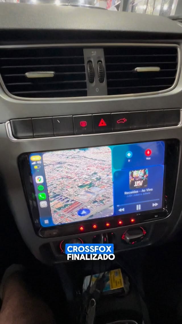VW Crossfox com multimídia finalizada